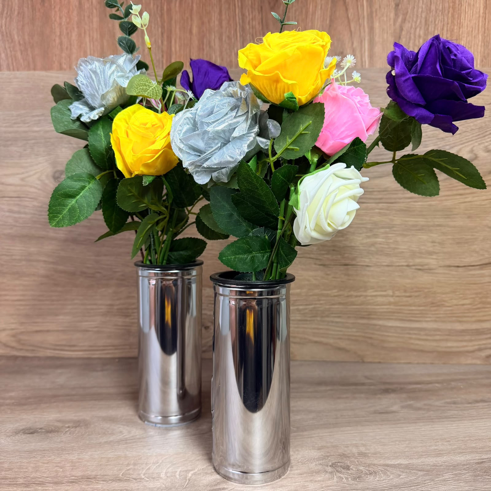 Ramo de flores artificiales de plástico para cementerio